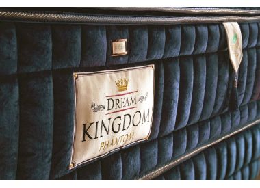 Дизайнерская кровать с матрасом из 100% натурального латекса коллекция "Dream Kingdom"