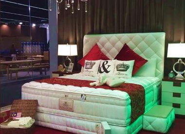 Дизайнерская кровать с матрасом из 100% натурального латекса коллекция "Dream Kingdom"